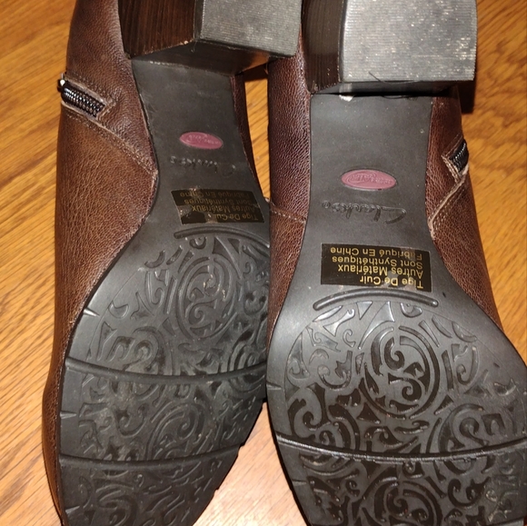 Clarks Brown leather ankle boots@ - Picture 4 of 6